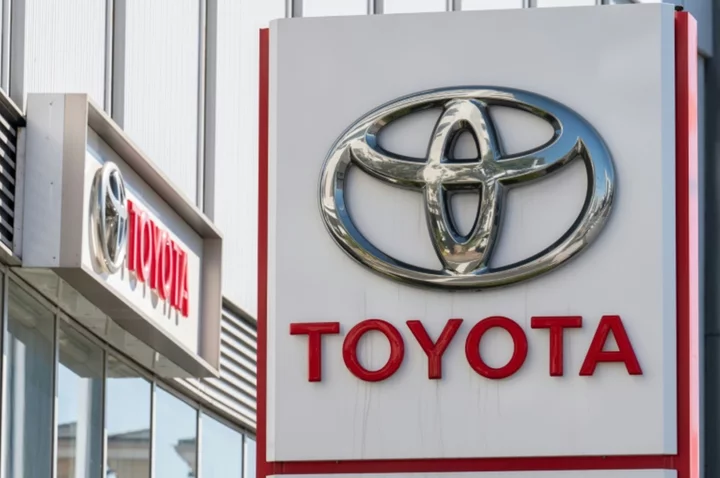 Glitch halts Toyota factories in Japan