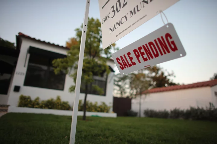 US Pending-Home Sales Drop to Lowest This Year on Limited Supply