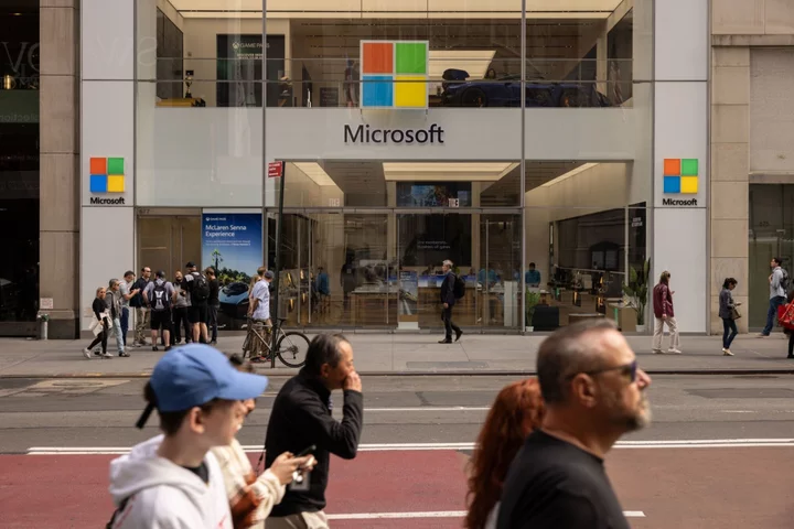 Microsoft Sales Top Estimates as Cloud Growth Picks Up Steam
