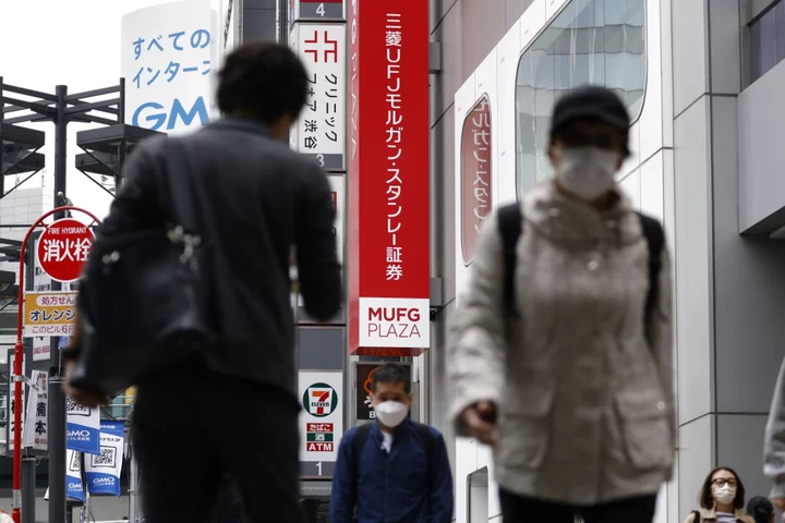 Japan Banks Warn of Delayed Money Transfers as Glitch Persists