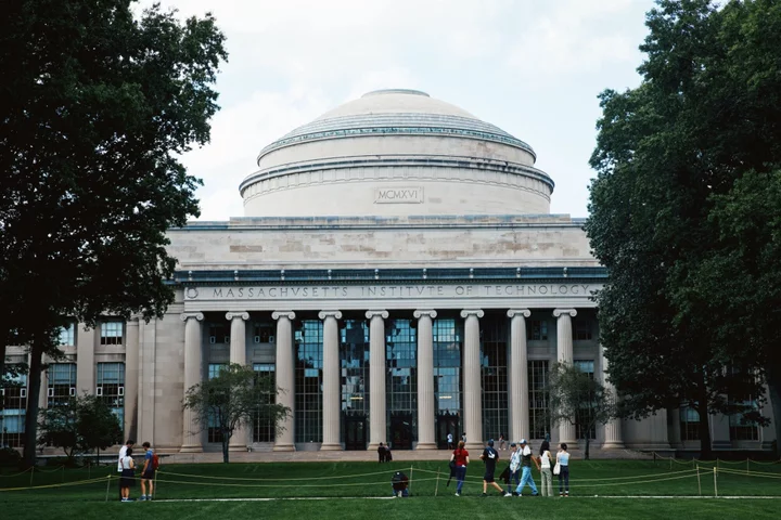 MIT’s $23.5 Billion Fund Posts Loss While Big Endowments Lag