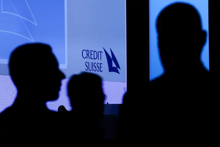 UBS Sees $35 Billion Gain on Credit Suisse, Warns of Legal Costs