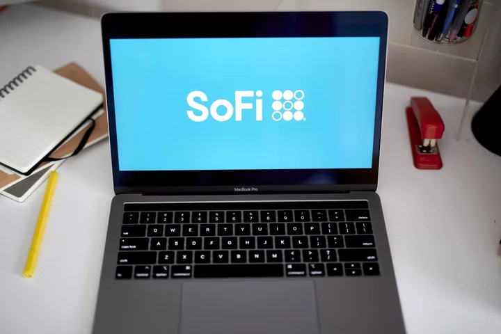 SoFi Surges Most in a Year After Boosting Revenue Forecast