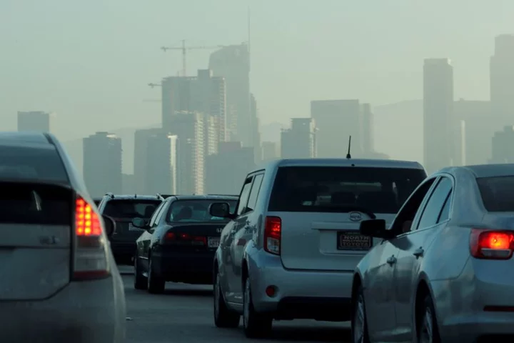 UAW wants EPA to soften vehicle emissions plan