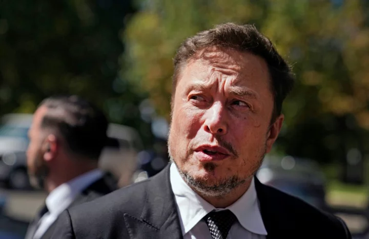 Musk slams German-funded migrants rescue Med operations