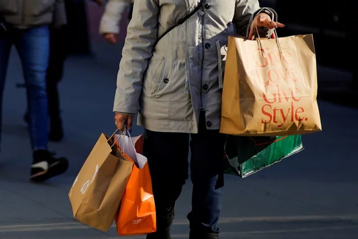 US consumer confidence rebounds, house prices maintain upward trend