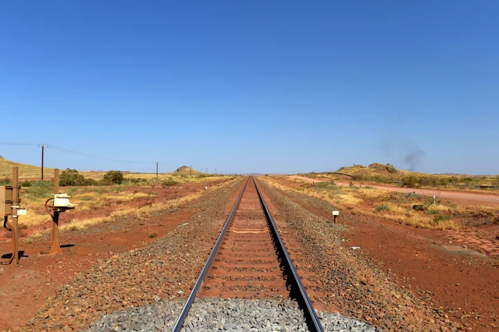 Australia Scraps 50 Road, Rail Projects to Cut Costs