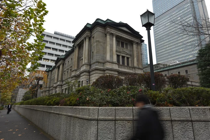 Japan Yield Breaks BOJ Ceiling on Fresh Policy Speculation