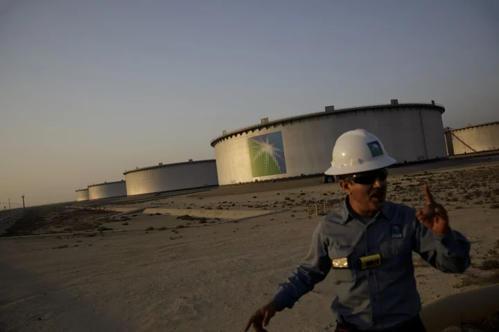 Saudis Boost Most Oil Prices to Asia, Europe as Market Tightens
