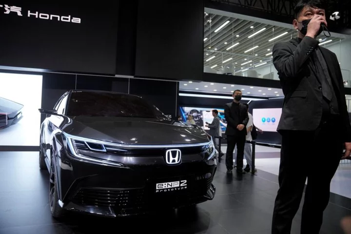 Honda, Mitsubishi Corp sign pact to optimise use of EV batteries