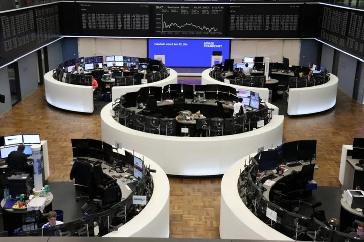 European shares inch lower ahead of US jobs report