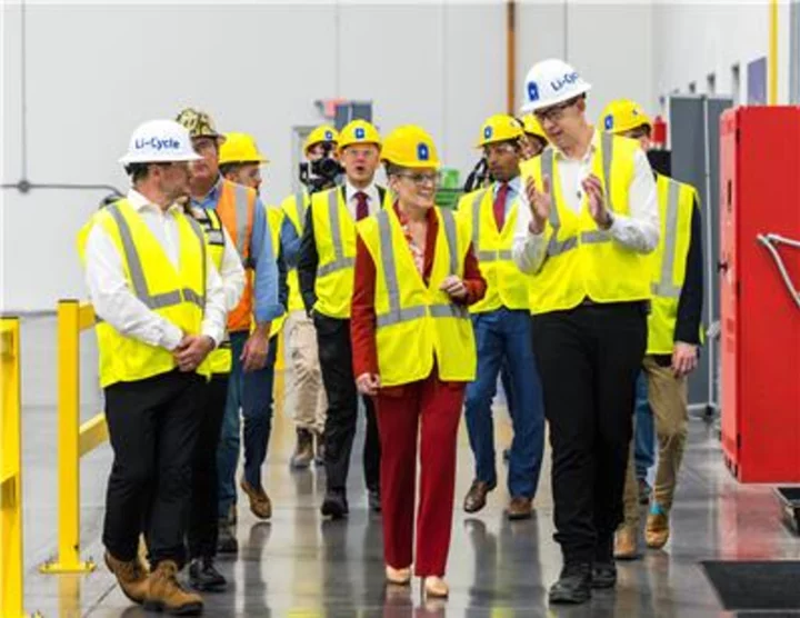 Governor Katie Hobbs Visits Li-Cycle’s Lithium-Ion Battery Recycling Facility in Arizona