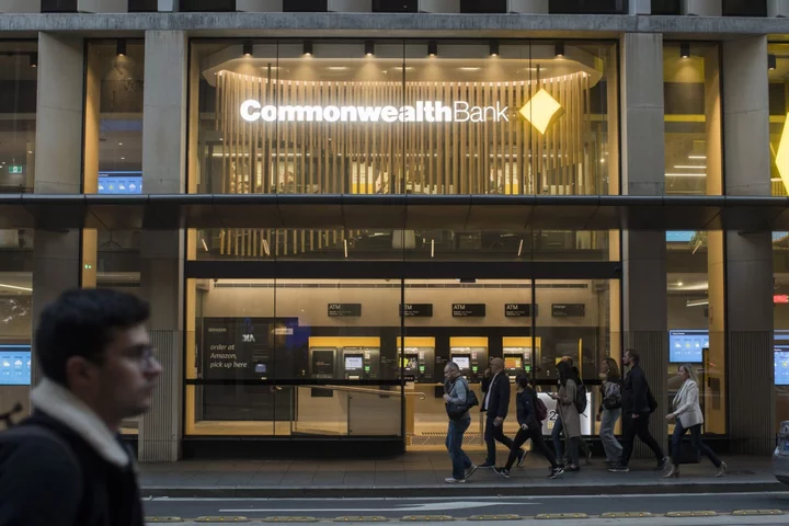 Commonwealth Bank of Australia Cautions on Economy Even as Profit Climbs