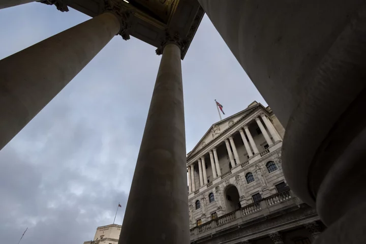 BOE Unveils Stress Test Plan for Dozens of Banks, Asset Managers