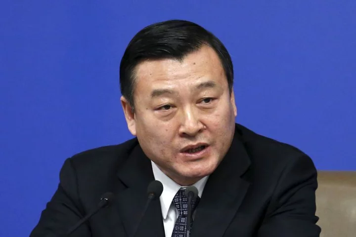 China's housing minister urges efforts to strengthen property recovery