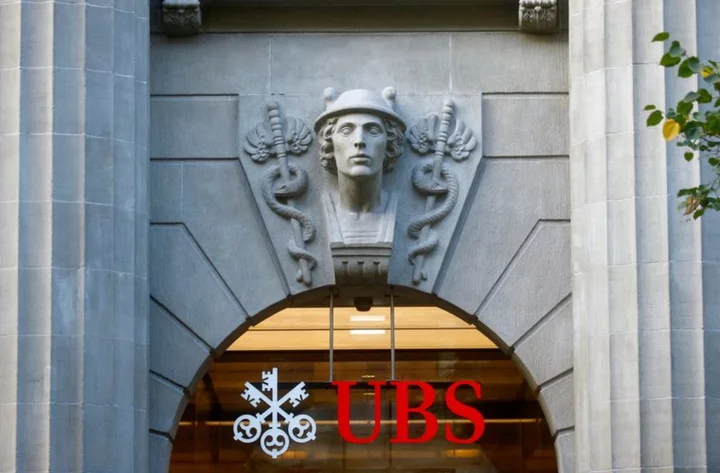 UBS to retain more than 100 Credit Suisse bankers in Asia - Bloomberg News