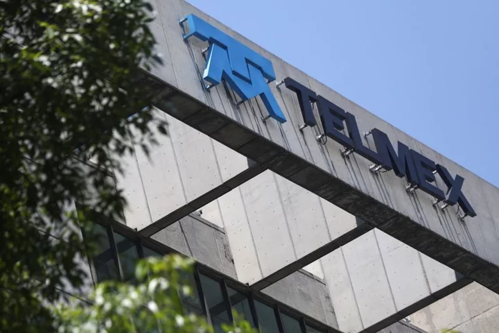 Mexico's Telmex reaches pay rise agreement with union, ministry says