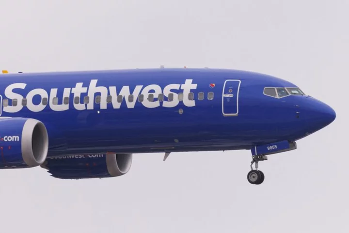Southwest Airlines reaches tentative agreement with mechanics union