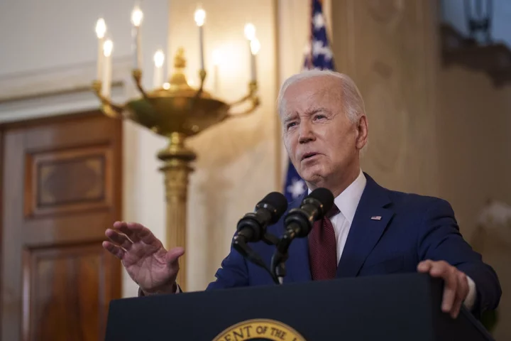 Biden Pressed to Limit Hydrogen Credits Key to New Industry