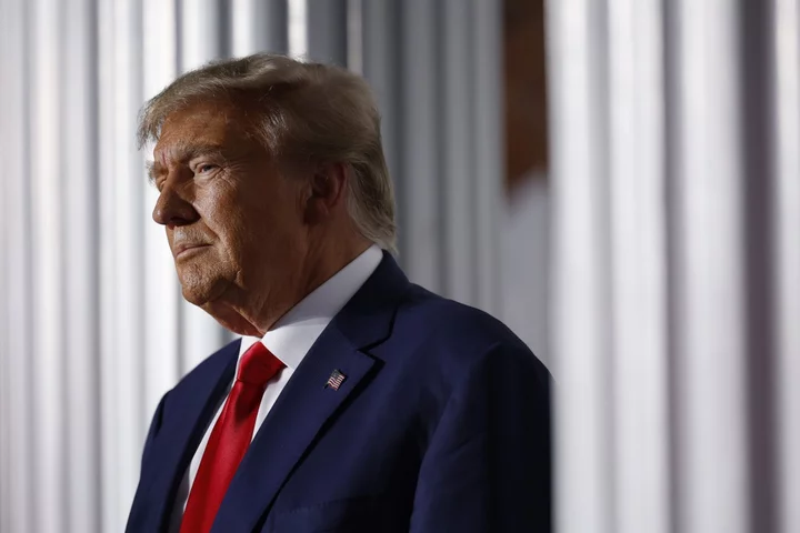 Trump Retains Polling Lead, Raises $6.6 Million After Indictment