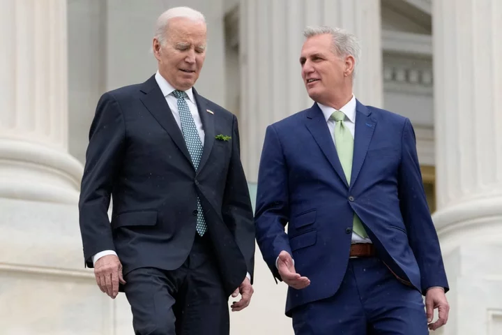 Biden and McCarthy set for Oval Office showdown as US edges closer to defaulting on debt