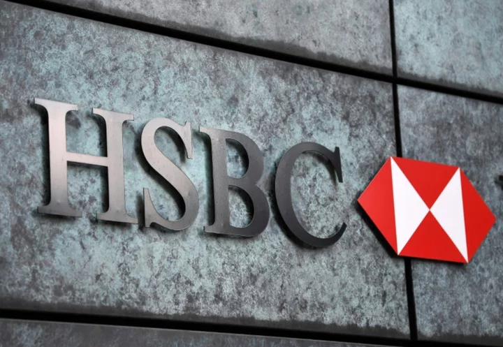 HSBC reports bumper profits on rising interest rates