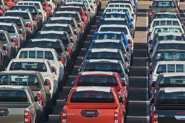South Africa Business Mood Slips as Car Dealer Sentiment Plunges