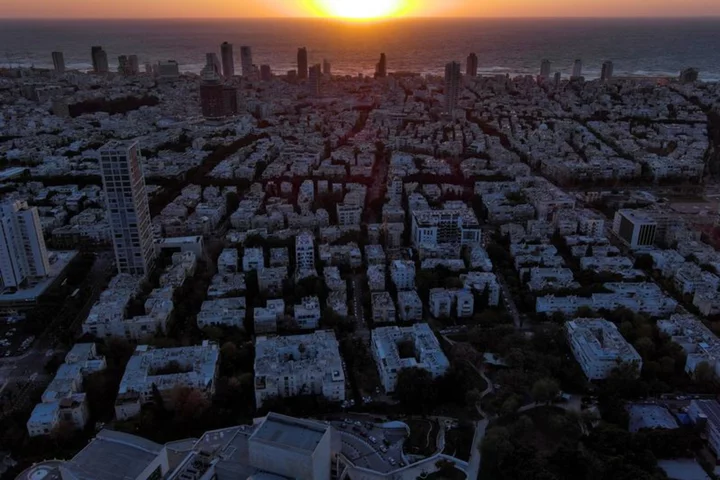 Israel economy grows 2.5% in Q1, likely clinches another rate hike