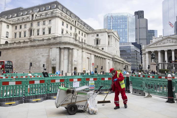 UK Labor Market Softens Even as Wages Continue to March Higher