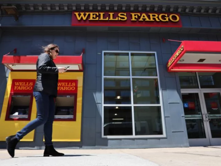 Wells Fargo says missing deposits glitch is resolved