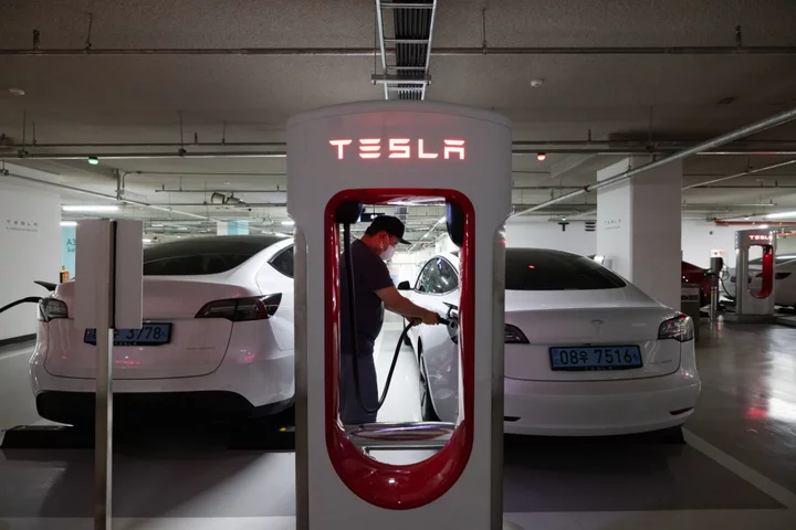 Tesla Set for $3 Billion Boost From Ford, GM Charger Deals