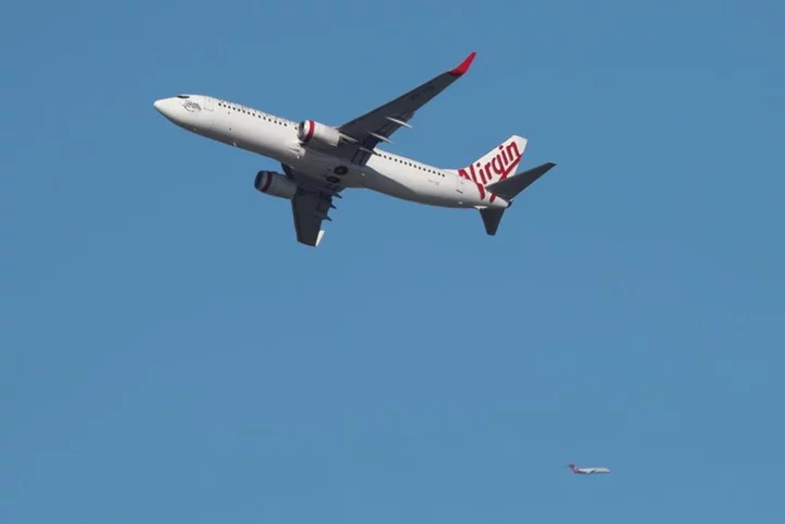 Virgin Australia in talks with staff over payment dispute