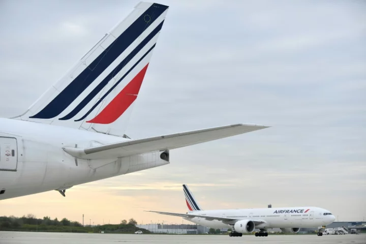 French short-haul flight ban comes into force