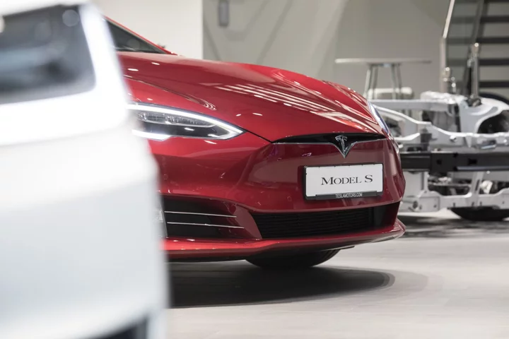 Tesla Rolls Out Lower Spec Models S, X That Are $10,000 Cheaper