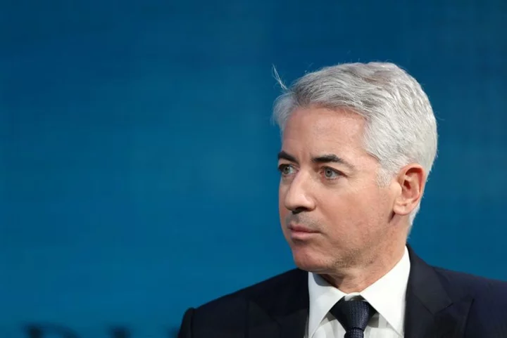 Hedge fund manager Bill Ackman sees U.S. long-term rates rising
