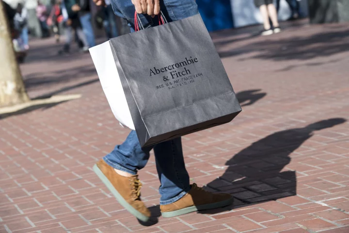 Abercrombie & Fitch Soars on Profit Beat, Improved Full-Year Outlook