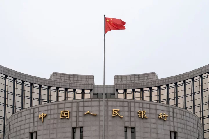 China Regulators Step Up Yuan Surveys as Currency Slump Worsens