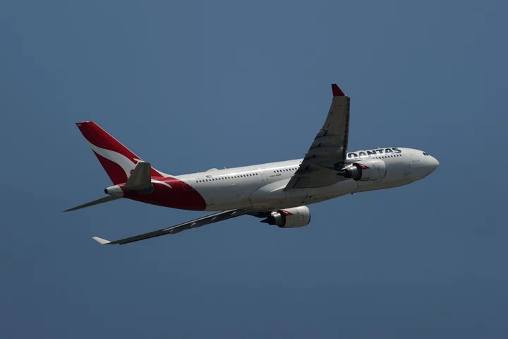 Qantas Says Strong Travel Demand, Cost Cuts Drive Profit Growth
