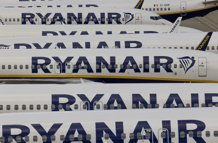 Ryanair Beats Estimates, Cautions on Traffic Amid Boeing Delays