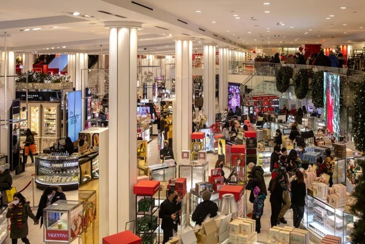 US department stores see higher credit delinquencies amid strained spending