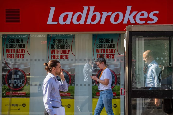 Ladbrokes Owner Erases Pandemic-Era Rally as Sales Slow
