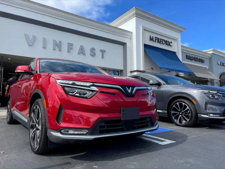 VinFast's new sales approach has US car dealers cautious but interested