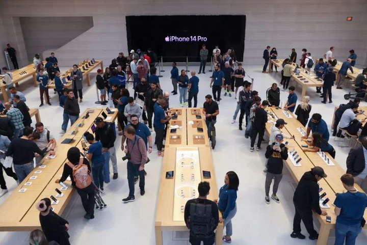 Apple heads for largest Q3 revenue drop since 2016 as iPhone sales slow
