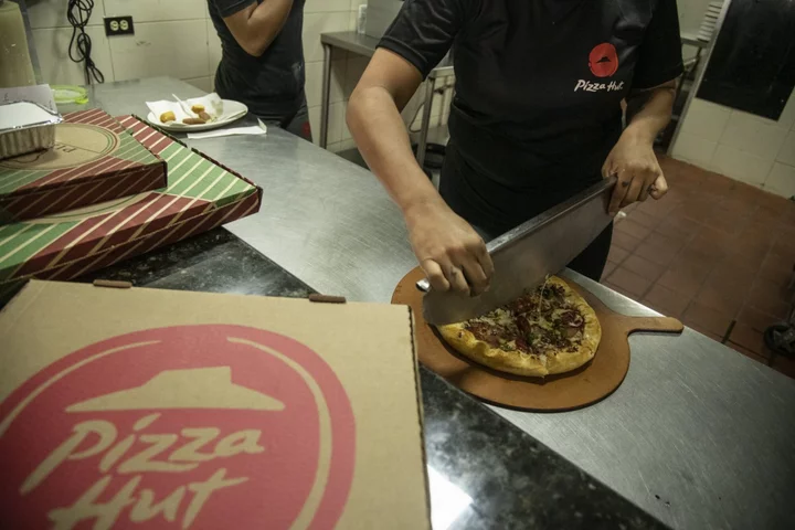 Pizza Hut Australia Purchased by US Group That Owns Taco Bell, Wendy’s Locations