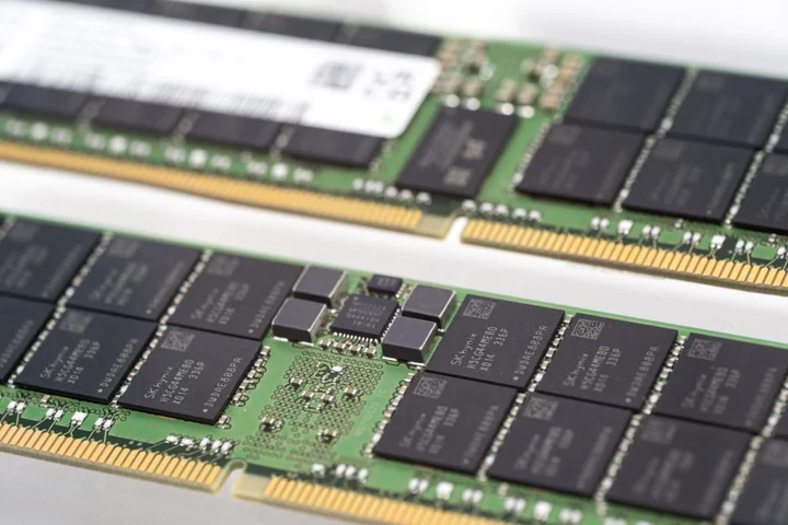 SK Hynix Sales Decline Slows in Sign of Recovery for Chips