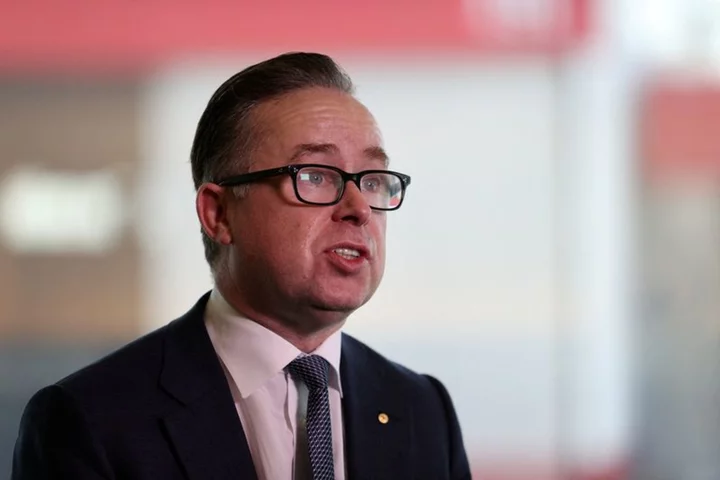 Qantas ex-CEO Alan Joyce to get tenfold higher pay of $13.8 million for 2023