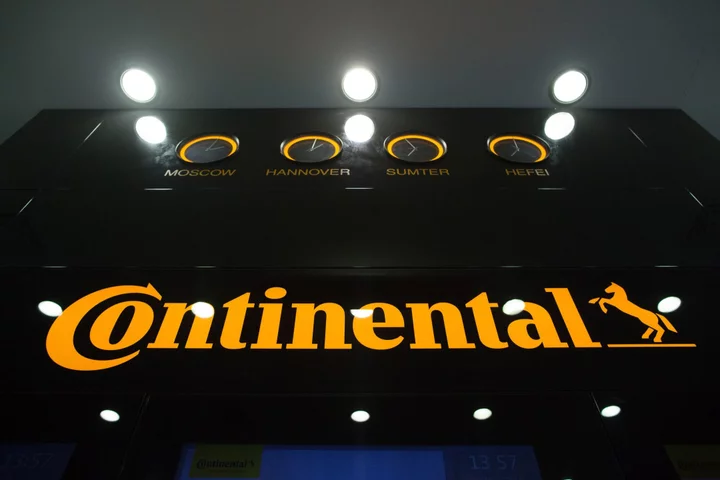 Continental Cuts Sales Forecast as Tire Market Softens in Europe