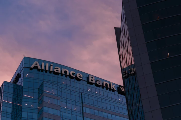 Western Alliance Deposit Growth Drives Regional Bank Stocks Up