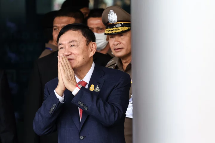 Thaksin Moved to Hospital From Bangkok Prison, Khaosod Reports