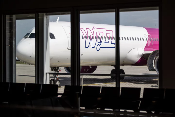 Wizz Air Scales Back Growth Plans on Engine Woes, Yields